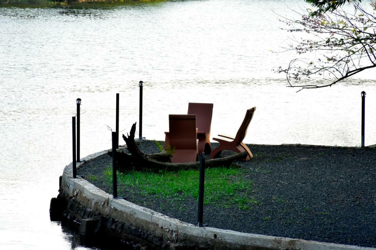 Pelican Lake 우다왈라웨 외부 사진